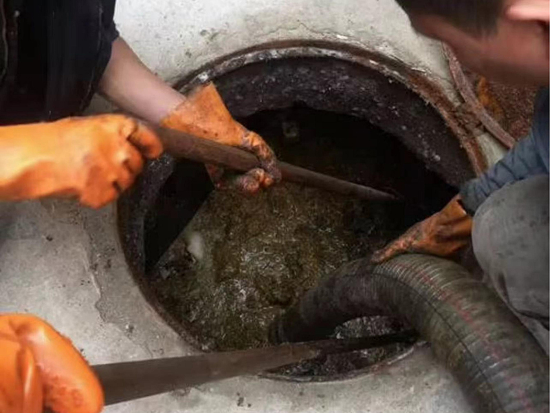 延川清理化粪池时如何避免沼气的危害?